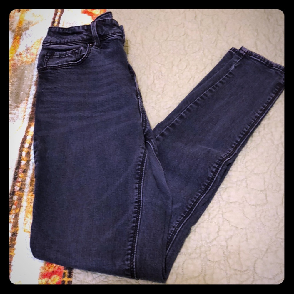 Blue skinny jeans